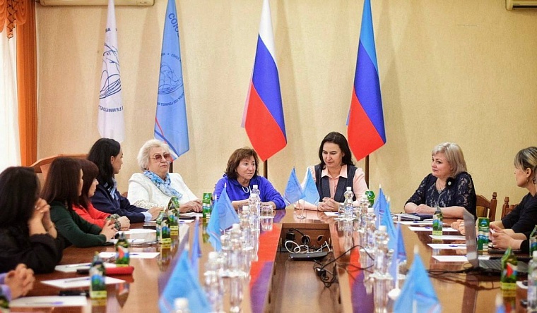 Наталья Шевчик в составе гуманитарной группы посетила ЛНР