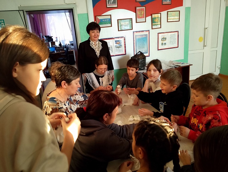 Союзницы подарили праздник мамам