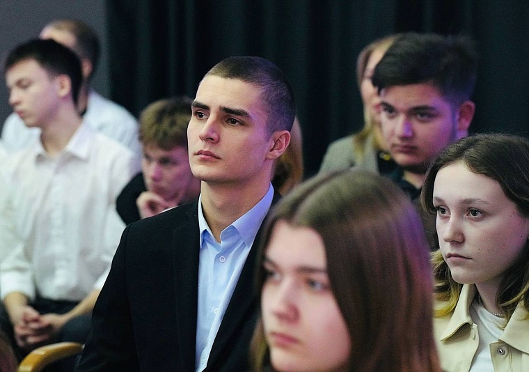 Активистки Тюменского РО СЖР стали участницами патриотической акции