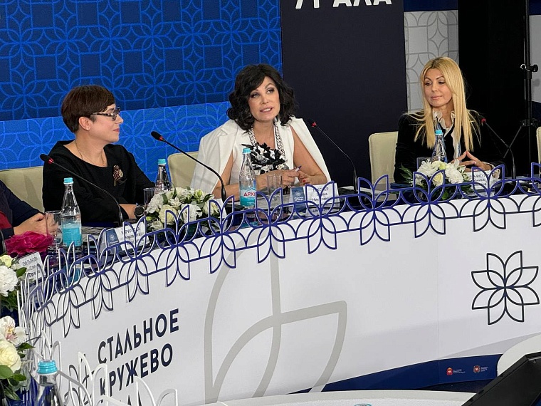 Женщины – в центре внимания: тюменские союзницы приняли участие в форуме «Стальное кружево Урала»