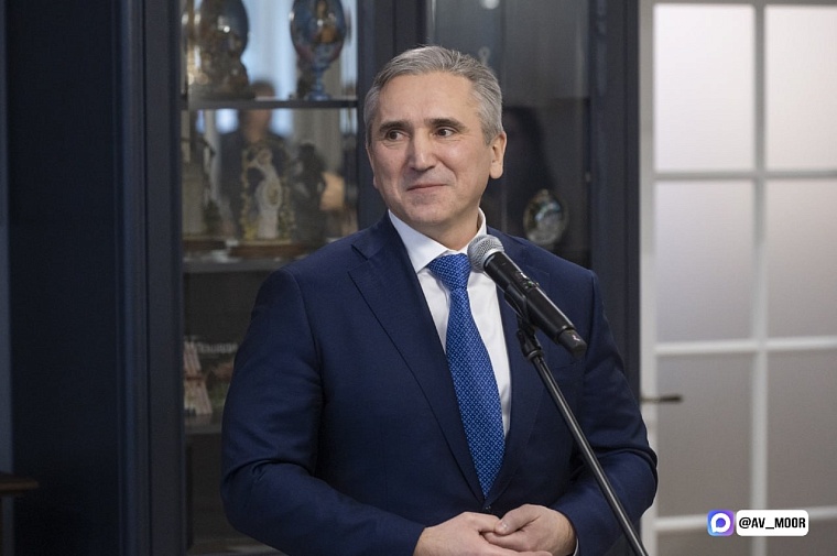 Губернатор Тюменской области посетил первый региональный Дом Союза женщин России