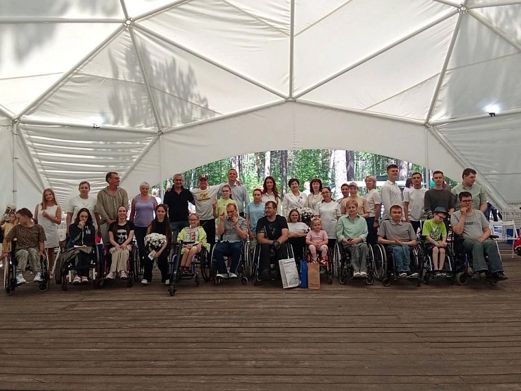 Тюменские союзницы поддерживают инклюзинвный спорт