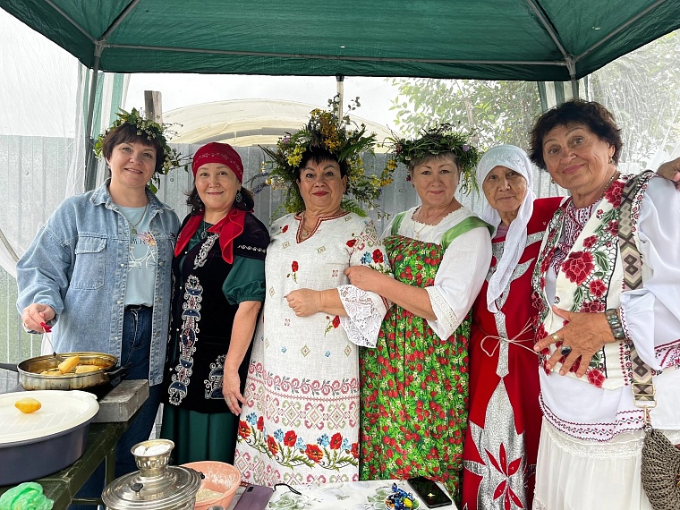 Нижнетавдинские союзницы подготовили праздничную программу для селян