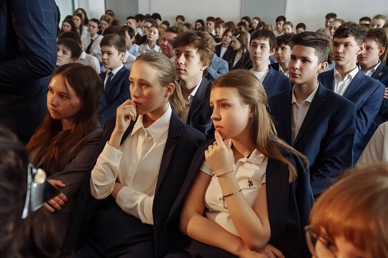 Встречи с Героями России - лучший формат патриотического воспитания, считают тюменские союзницы