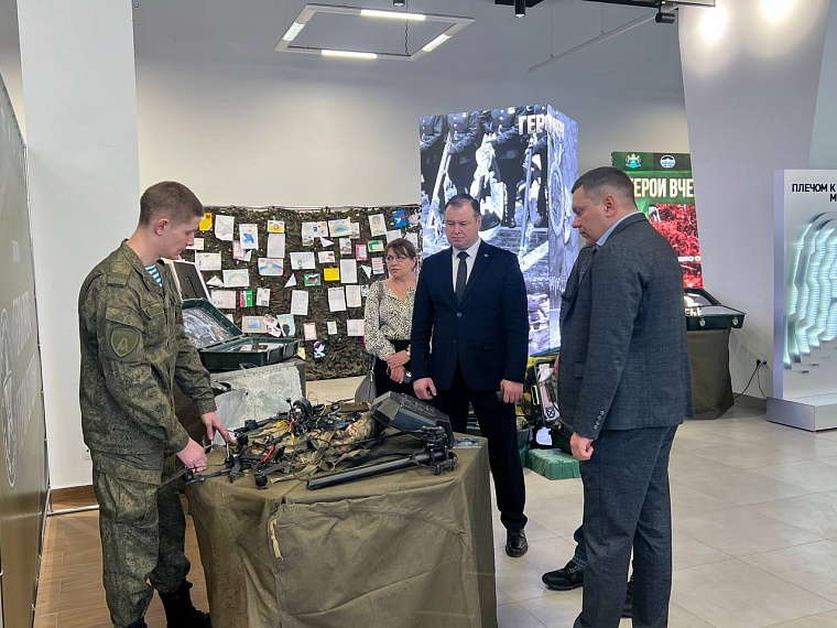 Волонтёрский центр СЖР посетили официальные делегации