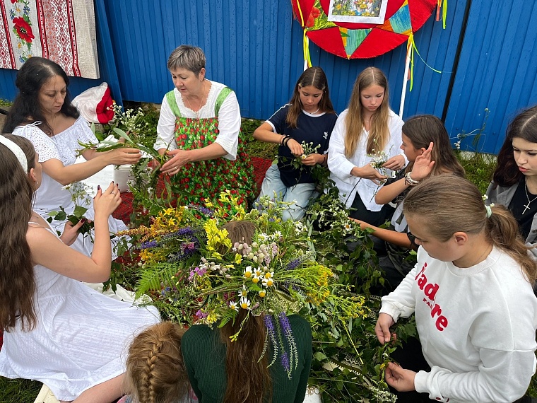 Нижнетавдинские союзницы подготовили праздничную программу для селян