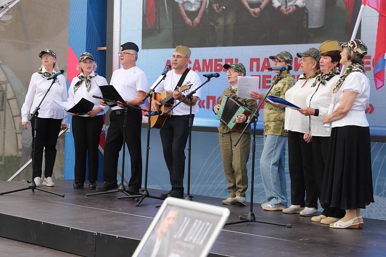 Тюменские союзницы приняли участие в благотворительном концерте