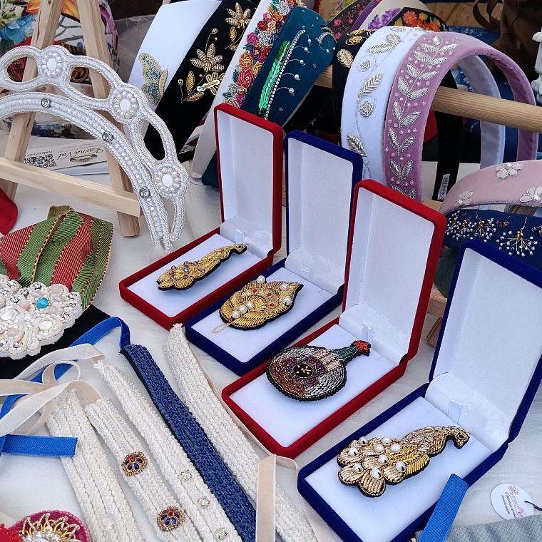 Тюменская союзница представила золотное шитьё на фестивале "Русское поле"