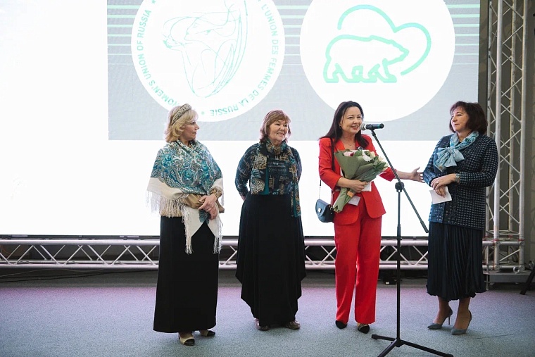 Гуманитарную миссию тюменских женщин отметили на федеральном уровне