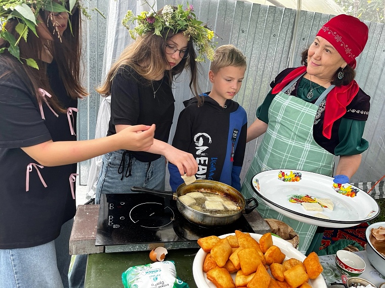 Нижнетавдинские союзницы подготовили праздничную программу для селян