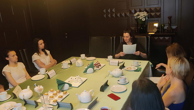 В Тюмени прошло первое собрание "Литературного клуба" Союза женщин России 