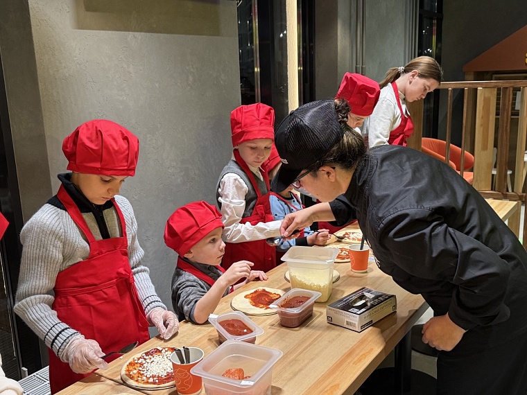 Союзницы подарили праздник мамам