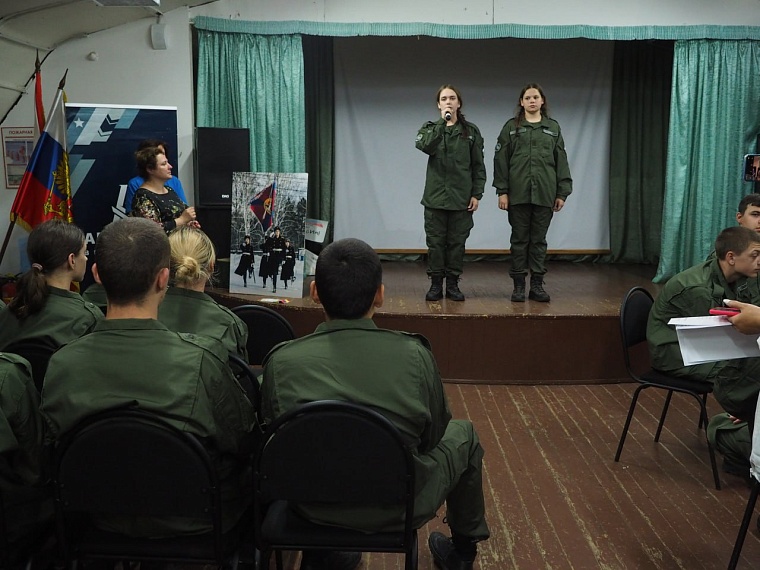 Активистки Союза женщин России провели патриотическое мероприятие в Центре «Воин»