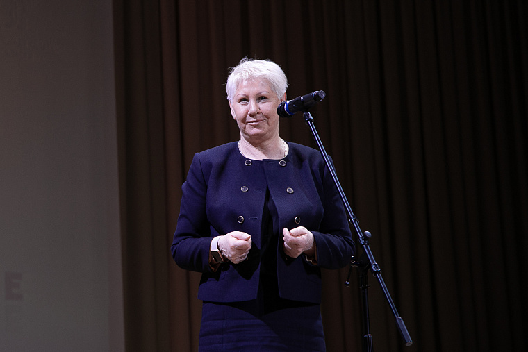 Дефиле школьной одежды устроили в Тюмени для родителей и  детей