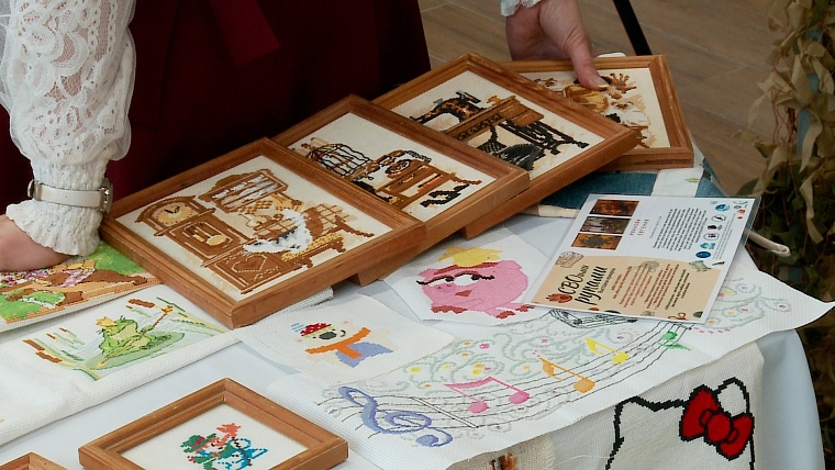 "СВОими руками": выставка-ярмарка в поддержку защитников Родины