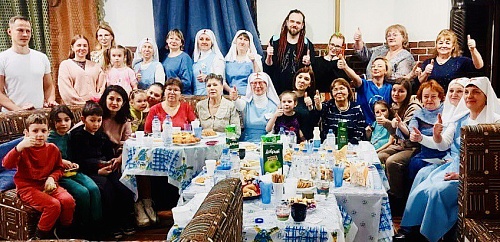 Тюменские женщины организовали теплую встречу для семей мобилизованных