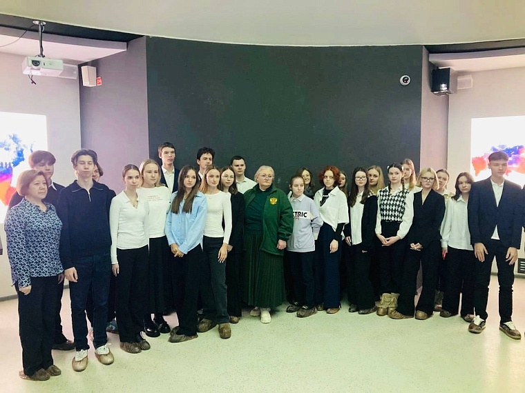 Активистки Тюменского РО СЖР стали участницами патриотической акции