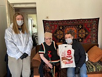 В преддверии Дня Победы активисты регионального отделения Союза женщин России поздравляют тружеников тыла