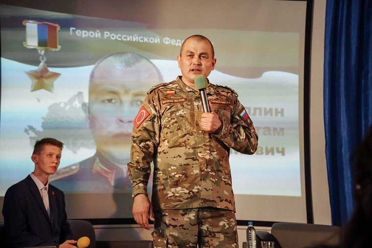 Встречи с Героями России - лучший формат патриотического воспитания, считают тюменские союзницы