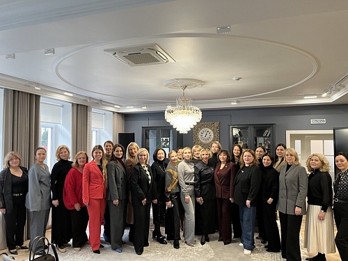 Тюменский Клуб женщин-предпринимателей провел предновогоднюю встречу