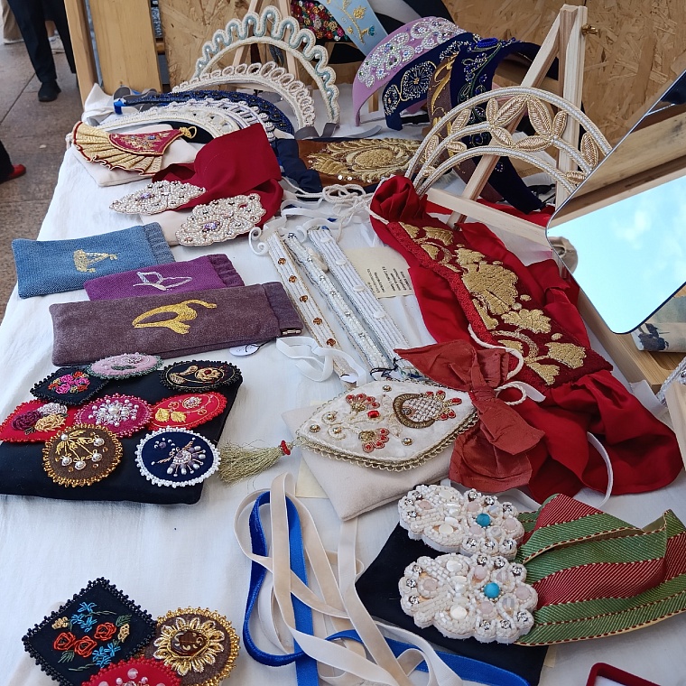 Тюменская союзница представила золотное шитьё на фестивале "Русское поле"