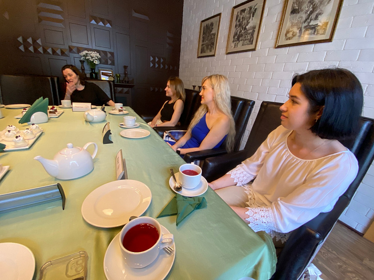 В Тюмени прошло первое собрание "Литературного клуба" Союза женщин России 