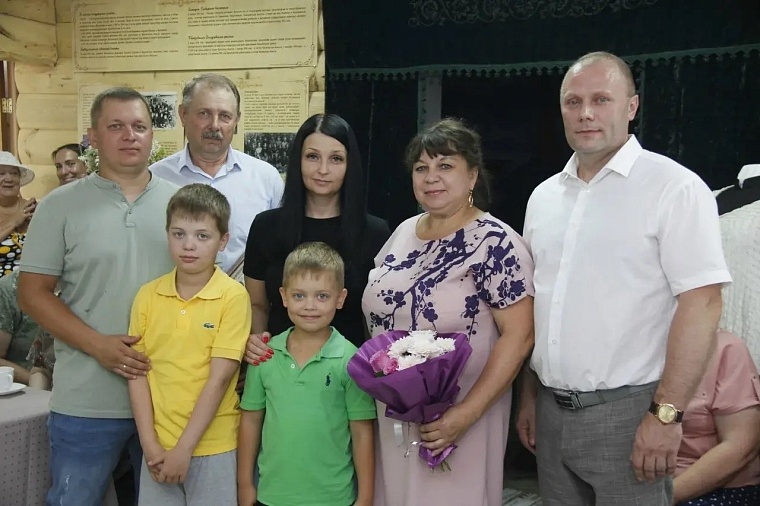 В Тюменской области с размахом отметили День семьи, любви и верности