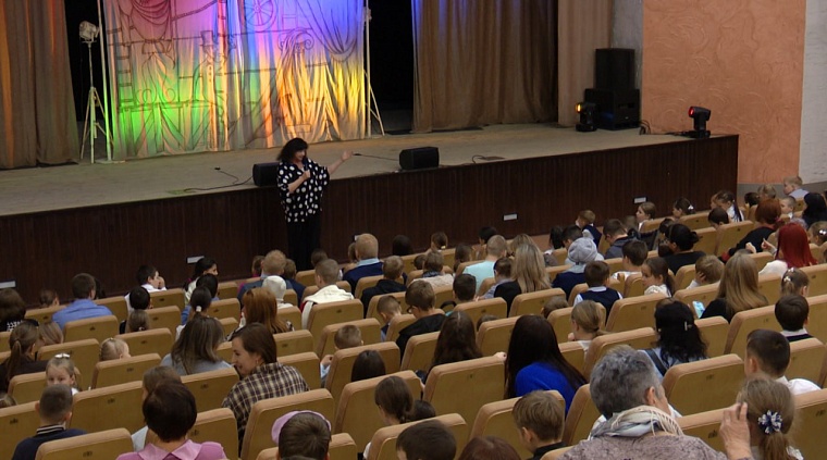 Маленьких зрителей Тюменской области пригласили в «Сказочный мир»